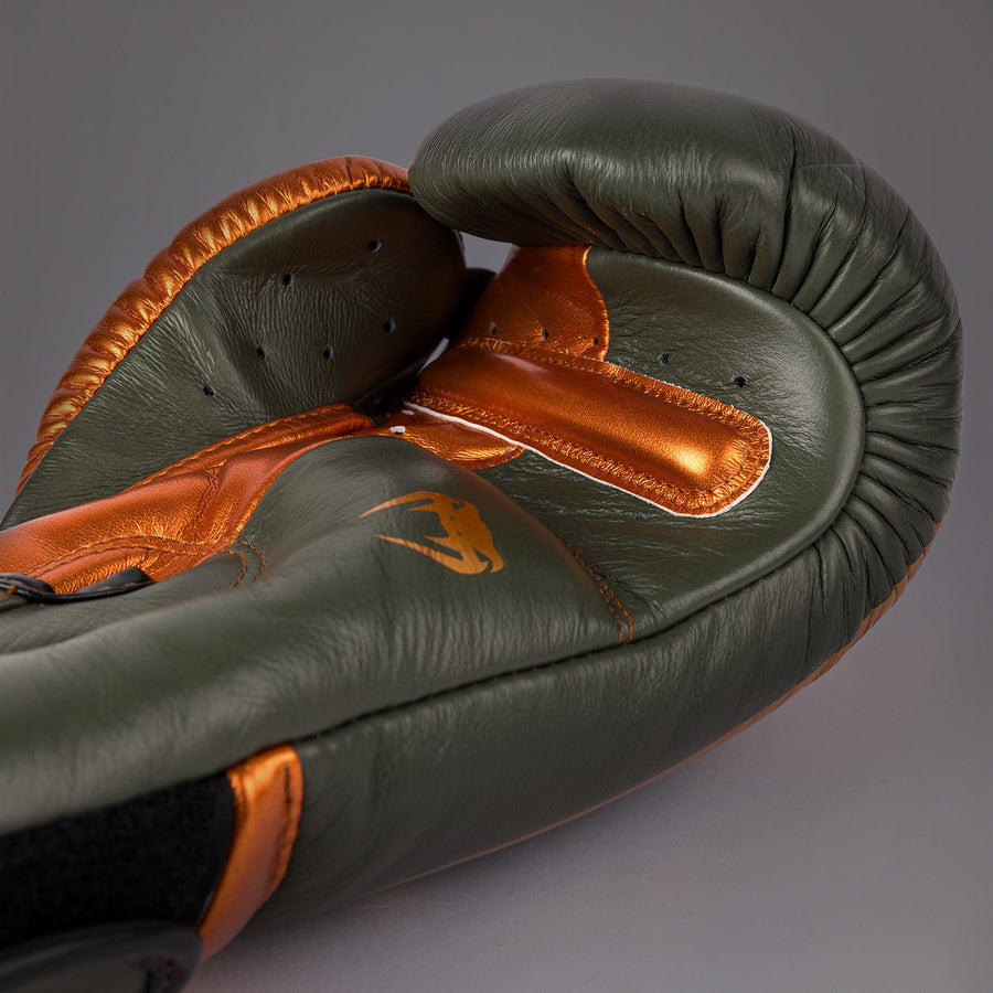 Venum Giant 3.0 Boxing gloves - Special Edition - Khaki/Bronze — product view 4