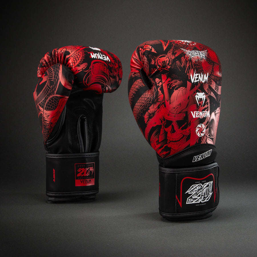 Venum 20th Anniversary Boxing Gloves - Black/Red — product view 2