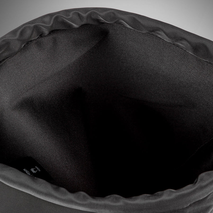 Venum Classic Drawstring Bag (20-25L) - Black/White — product view 4