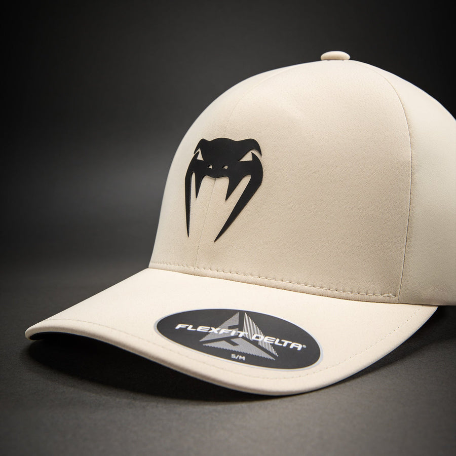 Venum Flexfit Delta Hat beige – front logo detail