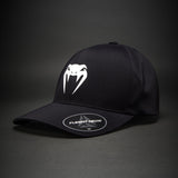 Venum Flexfit Delta Hat black – official three-quarter view